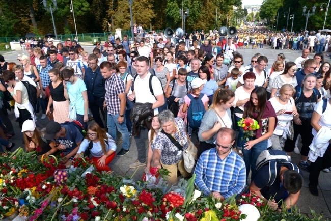 Pielgrzymka diecezji radomskiej - kolumny radomskie