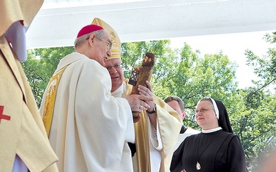 W tym roku prócz  św. Jacka w Kamieniu Śląskim świętował też abp A. Nossol.