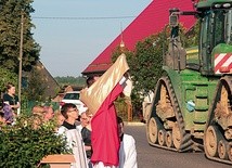 Procesja z Najświętszym Sakramentem przeszła ulicami Sławska.