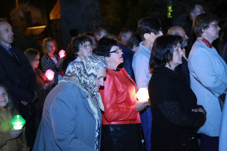 Nabożeństwo fatimskie w Pisarzowej