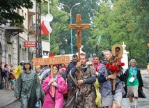 Pielgrzymi idący do Niepokalanowa nocowali m.in. w Skierniewicach