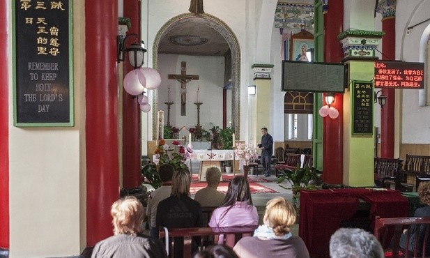 Chiny: zmarło dwóch biskupów