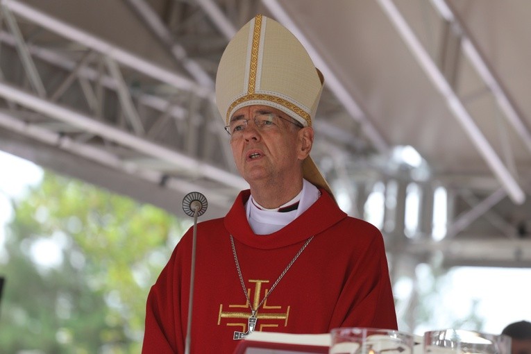 Abp Schick dziękuje polskim biskupom za apel o pojednaniu