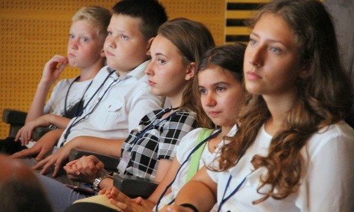 ...i międzynarodowe dziecięce jury