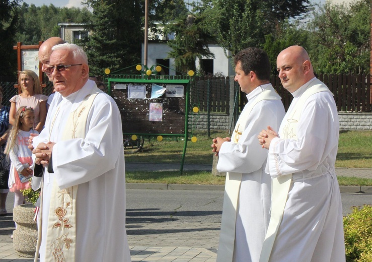 Poświęcenie nowego kościoła w Olszynie