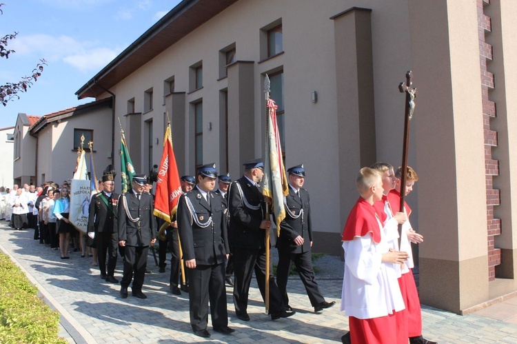 Poświęcenie nowego kościoła w Olszynie