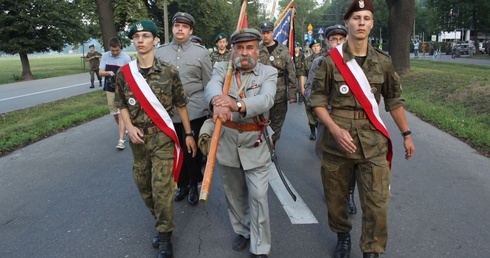 Dzierżył sztandar "Kadrówki"