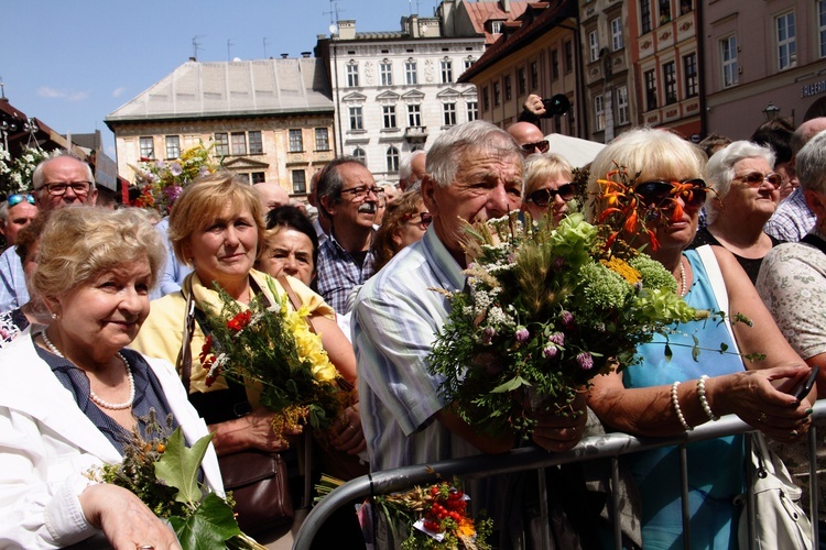 Cudowna moc bukietów 2017