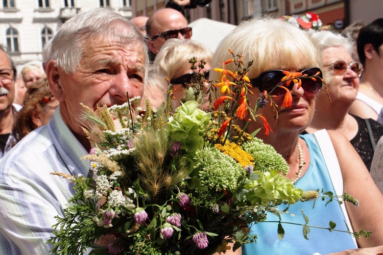 Cudowna moc bukietów 2017