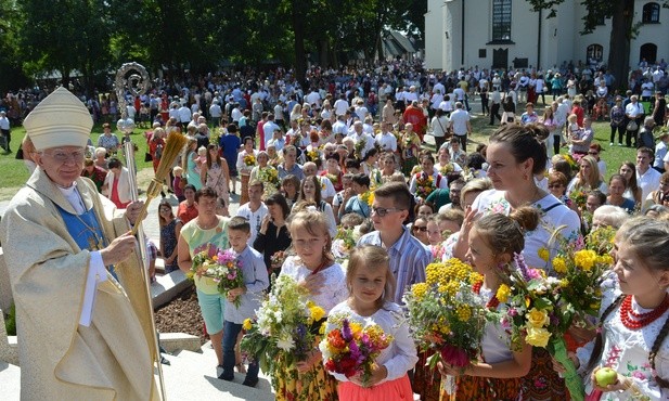 Abp Jędraszewski w Ludźmierzu: ideologia gender i związki partnerskie to nowa szaleńcza doktryna