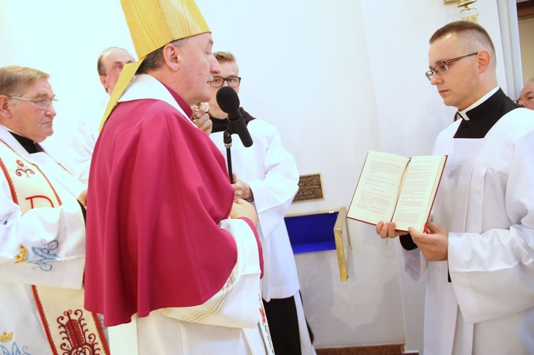 Poświęcenie kościoła w Woli Piskulinej