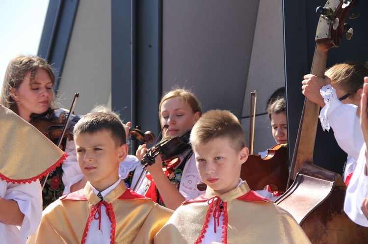 Poświęcenie kościoła w Woli Piskulinej