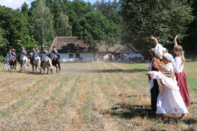 Letni kurs historii w skansenie