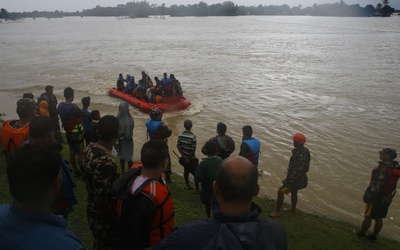 Ponad 120 osób zginęło wskutek powodzi i lawin błotnych w Nepalu