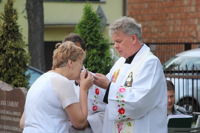 Msza św. przy kapliczce św. Rocha w Łowiczu