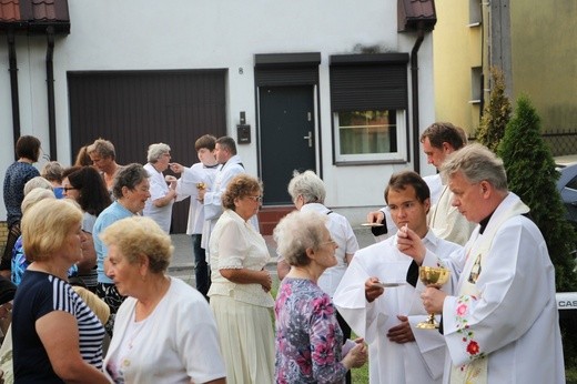 Msza św. przy kapliczce św. Rocha w Łowiczu