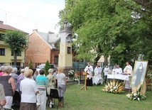 Msza św. przy kapliczce św. Rocha w Łowiczu