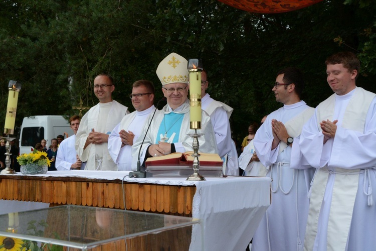 Msza św. na polanie w Pietraszowie