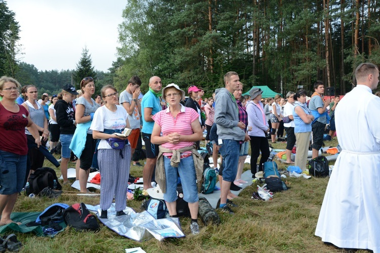 Msza św. na polanie w Pietraszowie