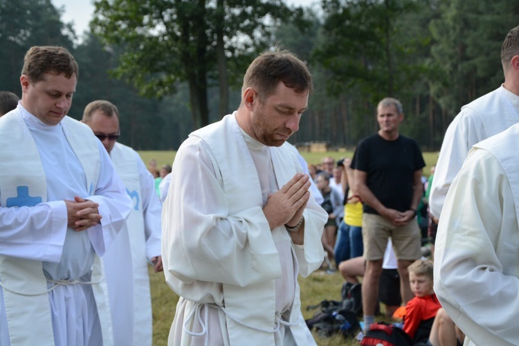 Msza św. na polanie w Pietraszowie