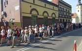 Pielgrzymi idą dziś przez cały dzień