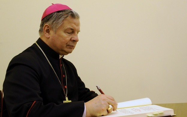 Bp Henryk Tomasik zwraca się do diecezjan z prośbą o pomoc dla poszkodowanych