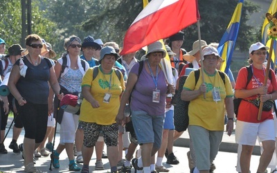 Uroczyste czoło grupy 24