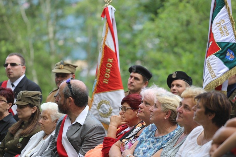 Msza św. w leśnej kaplicy na Baraniej Cisieckiej