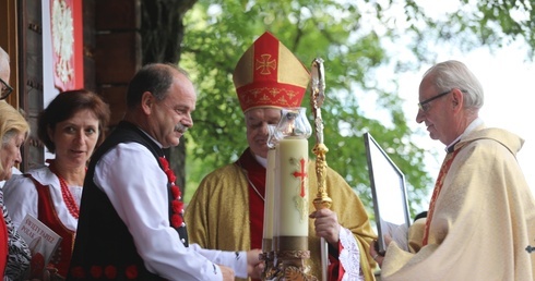 Podziękowania za wspólną modlitwę składa wójt Węgierskiej Górki Piotr Tyrlik