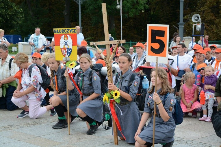 "Piątki" na ostatniej prostej