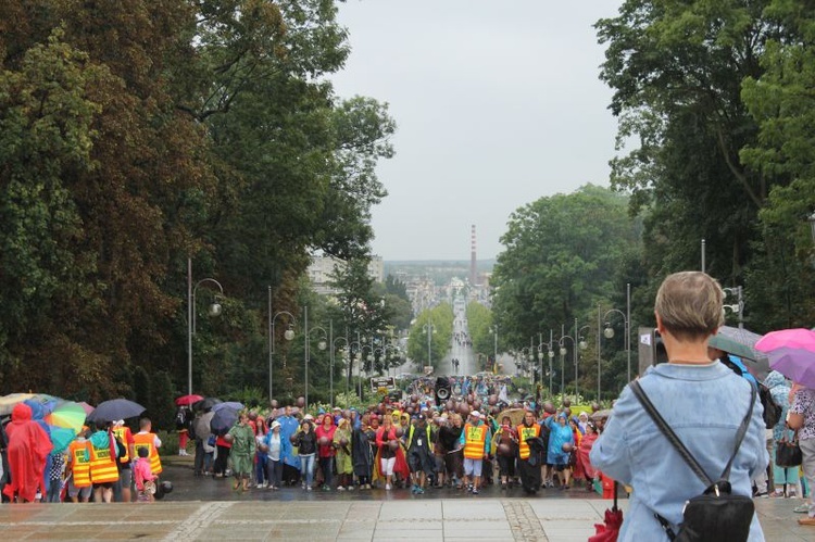 Pielgrzymi na Jasnej Górze