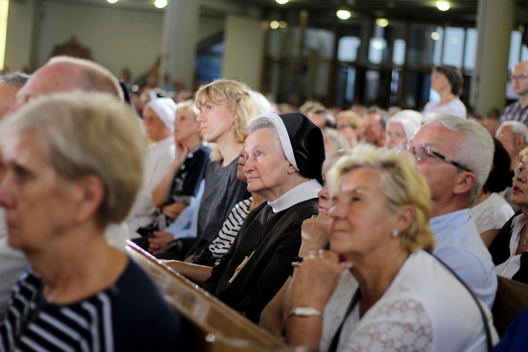 Koncert "Jezu, ufam Tobie" w sanktuarium Bożego Miłosierdzia