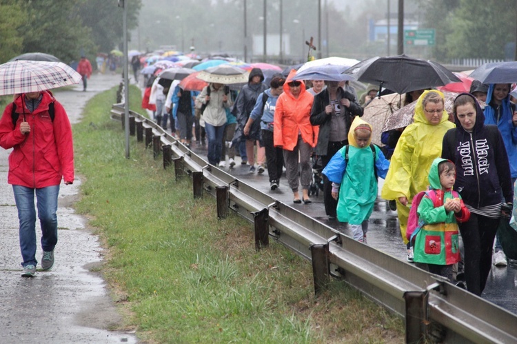 Pielgrzymka Kobiet do MB Piekarskiej 2017 - cz.1