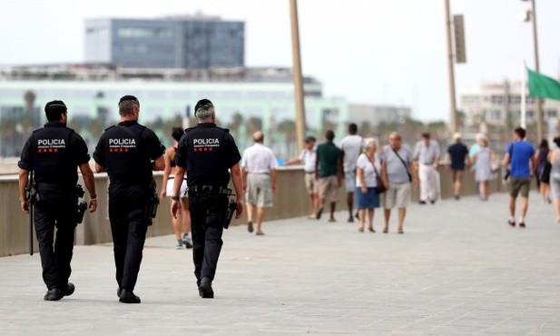 Hiszpania: Policja zrekonstruowała przebieg ucieczki zamachowca z Barcelony