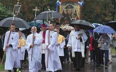  Abp Wacław Depo przewodniczył uroczystościom maryjnym w sanktuarium Matki Bożej Popowskiej – Matki Nadziei.