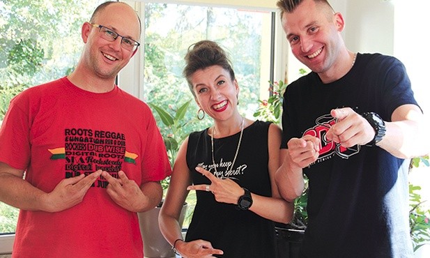 Ekipa do zadań specjalnych czuwa  nad organizacją festiwalu. Od lewej: Marcin, Iwona i Adrian.
