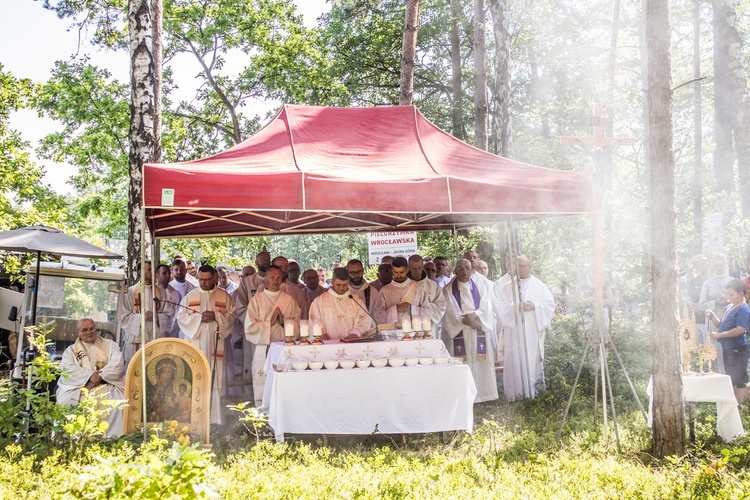 Pielgrzymka z "trójeczką"