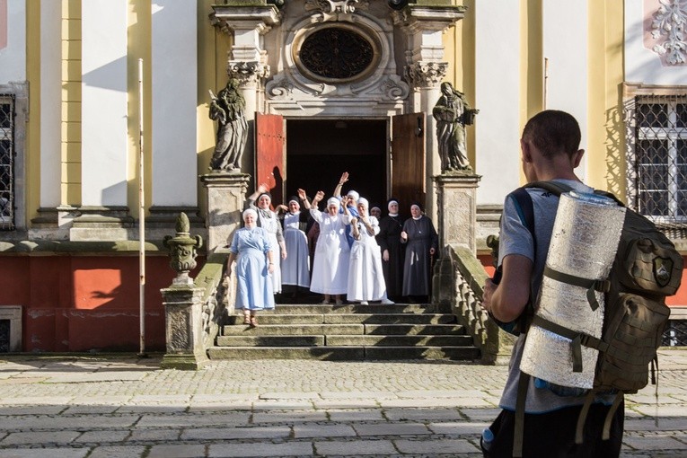 Pielgrzymka z "trójeczką"