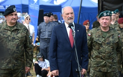 Macierewicz otworzył Air Show w Radomiu