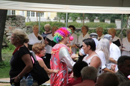 Pielgrzymka i piknik w Henrykowie