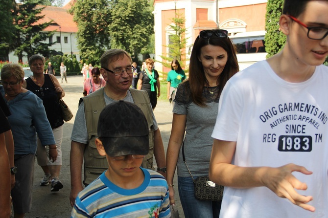 Pielgrzymka i piknik w Henrykowie