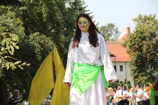 Pielgrzymka i piknik w Henrykowie