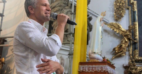 Radosław Pazura o chorobie, nawróceniu i miłości do Kościoła