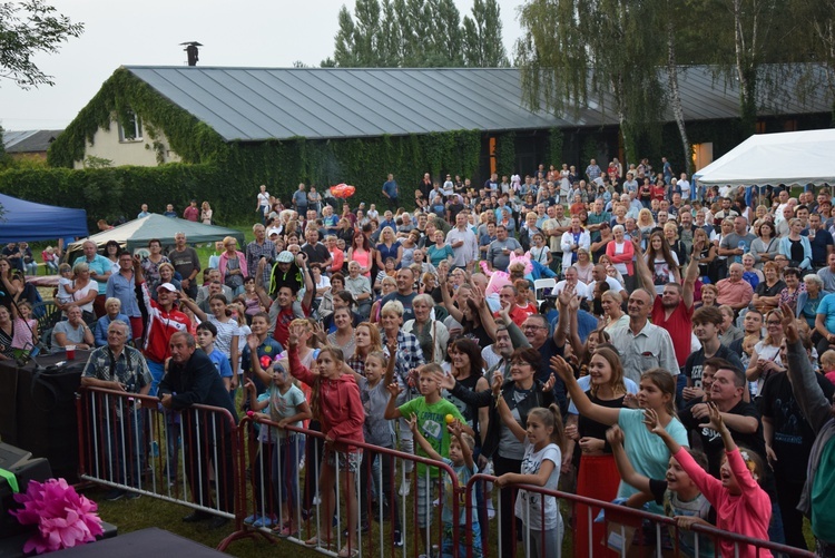 Święto chleba i miodu w Radziejowicach