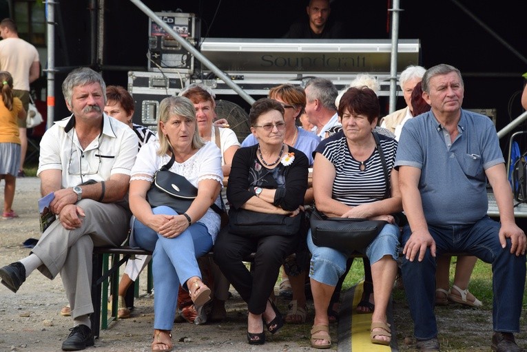 Święto chleba i miodu w Radziejowicach