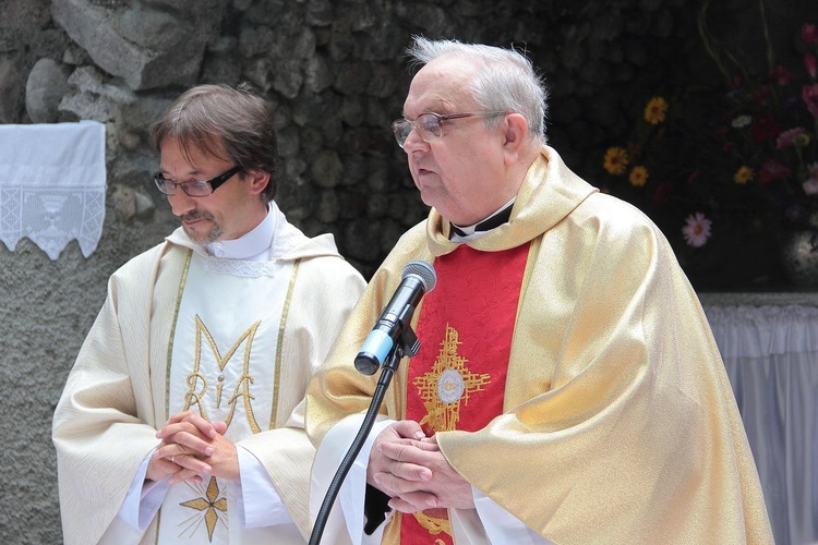 Błogosławieństwo groty Matki Bożej z Lourdes w Bińczu