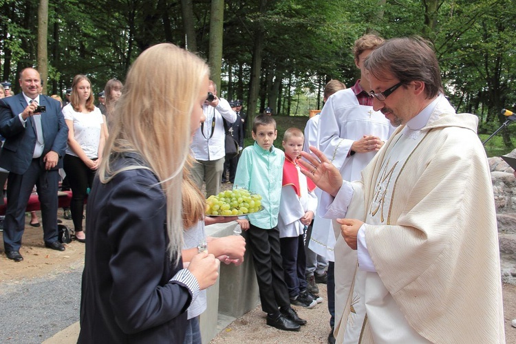 Błogosławieństwo groty Matki Bożej z Lourdes w Bińczu