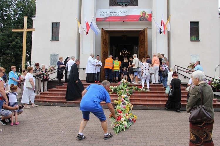 Powrót pielgrzymów do Głowna