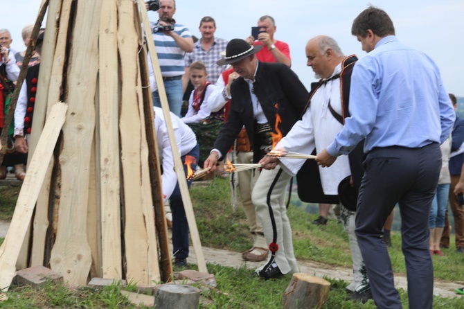 Karpacka watra na Złotym Groniu w Istebnej