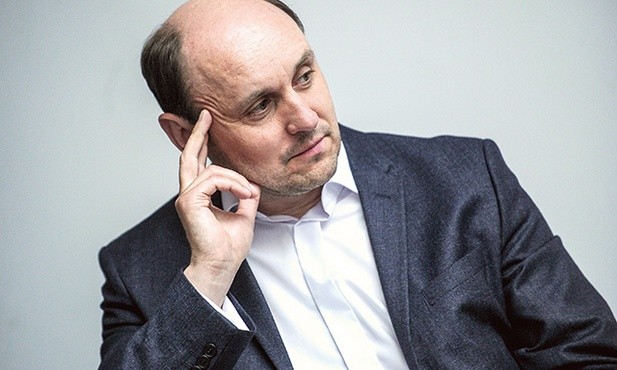 – Gdy tylko nadarza się okazja, chętnie służę jako ministrant  – mówi aktor